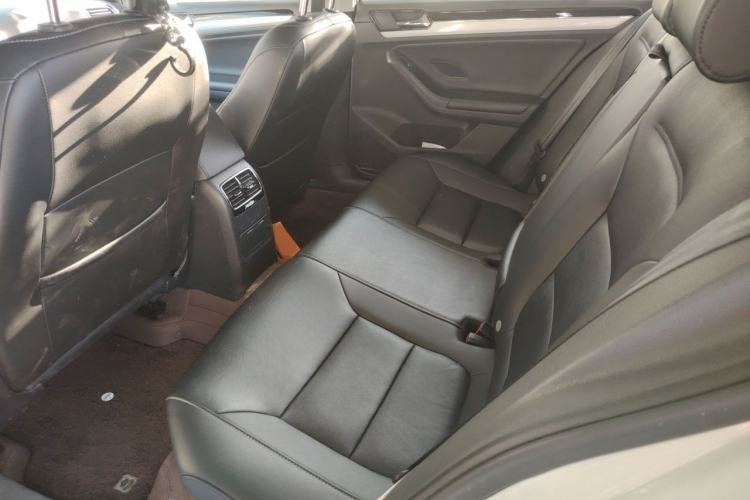 Used Volkswagen Sagitar 2017 180TSI Automatic Luxury Edition Left Rear Seat
