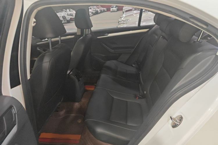 Used Volkswagen Sagitar 2017 180TSI Automatic Luxury Edition Left Rear Seat