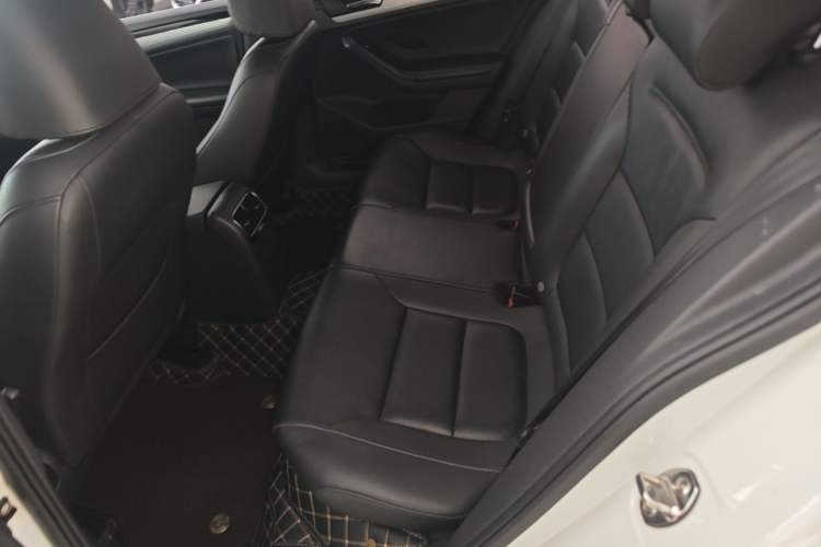 Used Volkswagen Sagitar 2017 180TSI Automatic Luxury Edition Left Rear Seat