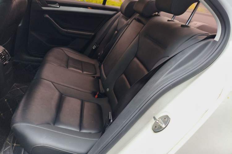 Used Volkswagen Sagitar 2017 230TSI Automatic Comfort Version Left Rear Seat