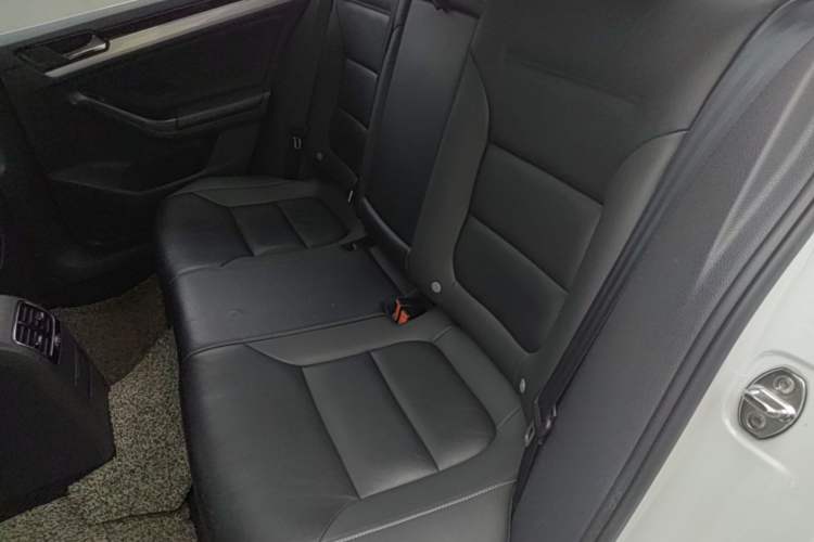 Used Volkswagen Sagitar 2017 230TSI Automatic Comfort Version Left Rear Seat