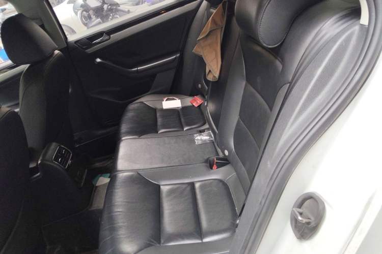 Used Volkswagen Sagitar 2017 230TSI Automatic Comfort Version Left Rear Seat