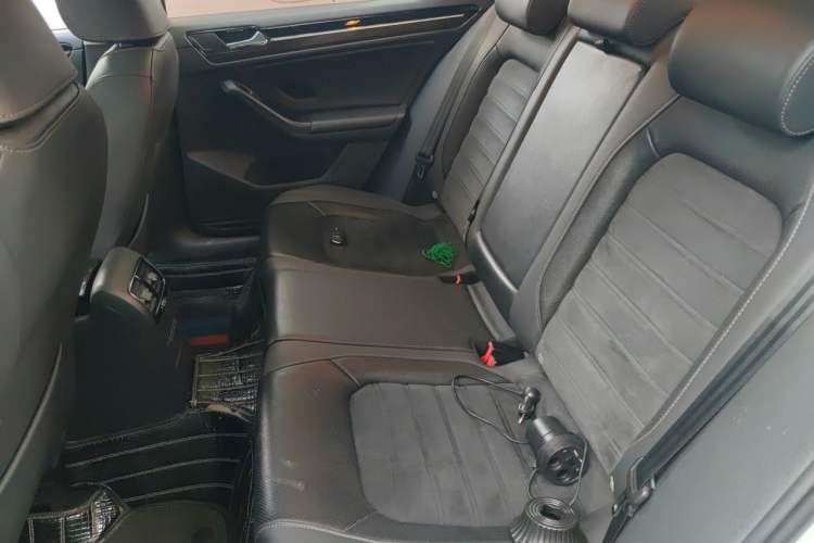 Used Volkswagen Sagitar 2017 230TSI Automatic Luxury Edition Left Rear Seat