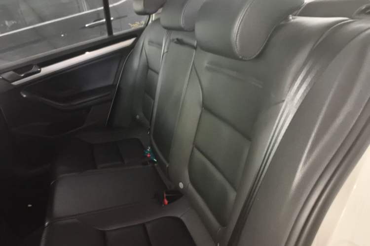 Used Volkswagen Sagitar 2017 230TSI Automatic Comfort Version Left Rear Seat