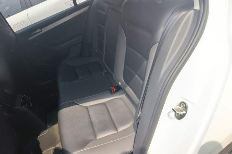 Used Volkswagen Sagitar 2017 230TSI Automatic Comfort Version Left Rear Seat