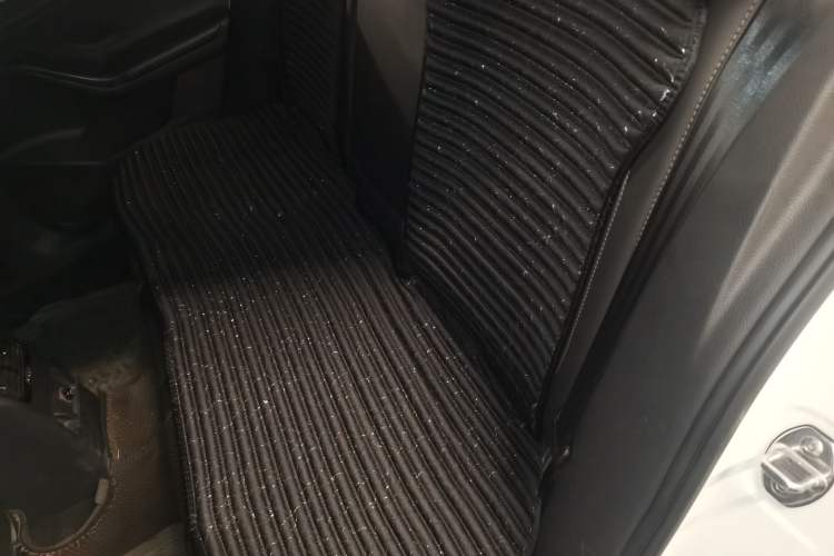 Used Volkswagen Sagitar 2017 230TSI Automatic Luxury Edition Left Rear Seat