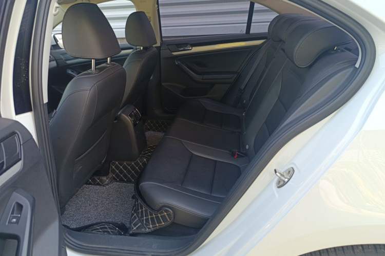 Used Volkswagen Sagitar 2017 230TSI Automatic Comfort Version Left Rear Seat