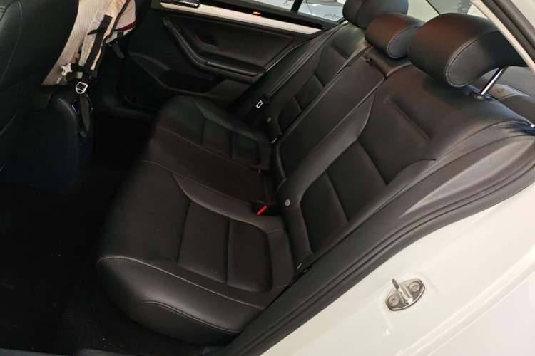 Used Volkswagen Sagitar 2017 230TSI Automatic Comfort Version Left Rear Seat
