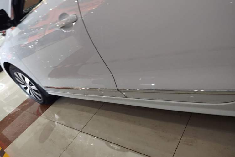 Used Volkswagen Sagitar 2017 1.6L Automatic Comfort Model Left Side Sill