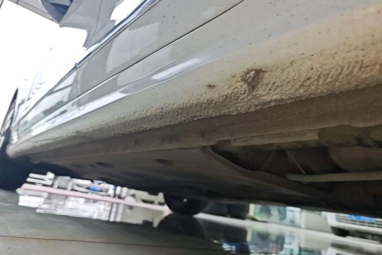 Used Volkswagen Sagitar 2017 230TSI Automatic Comfort Version Left Side Sill