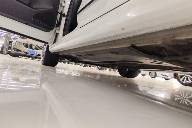 Used Volkswagen Sagitar 2017 1.6L Automatic Comfort Model Left Side Sill