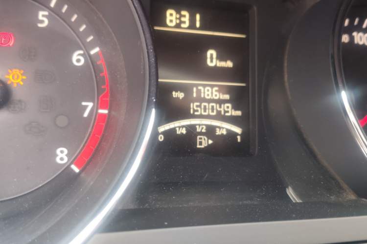 Used Volkswagen Sagitar 2017 1.6L Manual Comfort Model Odometer Close Up