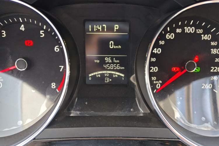 Used Volkswagen Sagitar 2017 1.6L Automatic Comfort Model Odometer Close Up