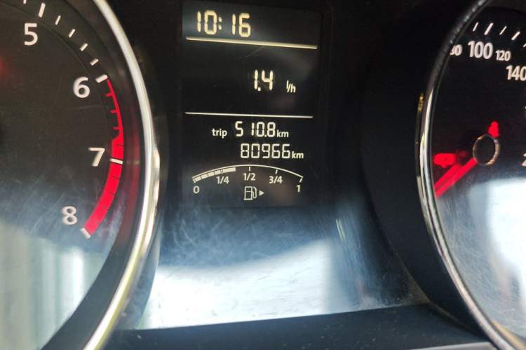 Used Volkswagen Sagitar 2017 1.6L Manual Comfort Model Odometer Close Up