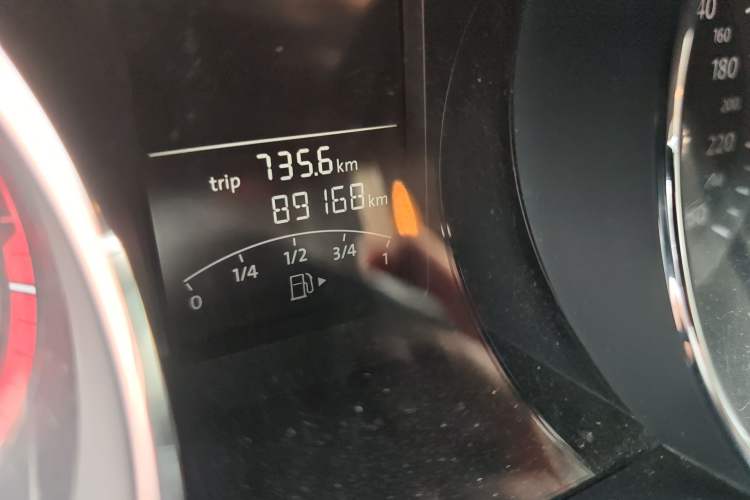Used Volkswagen Sagitar 2017 1.6L Automatic Comfort Model Odometer Close Up