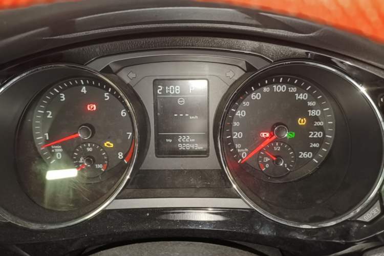Used Volkswagen Sagitar 2017 230TSI Automatic Comfort Version Odometer Close Up