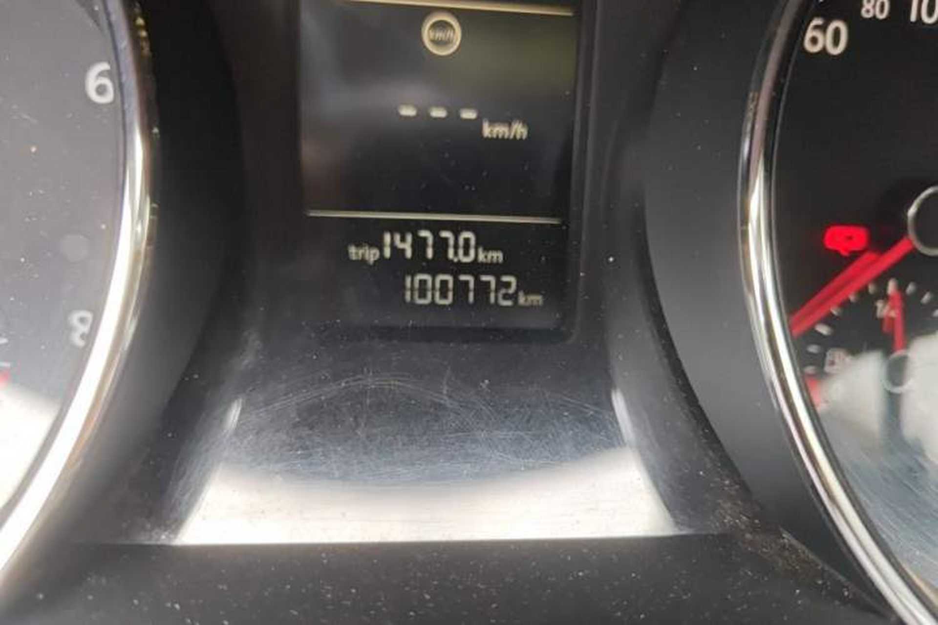 Used Volkswagen Sagitar 2017 230TSI Automatic Comfort Version Odometer Close Up