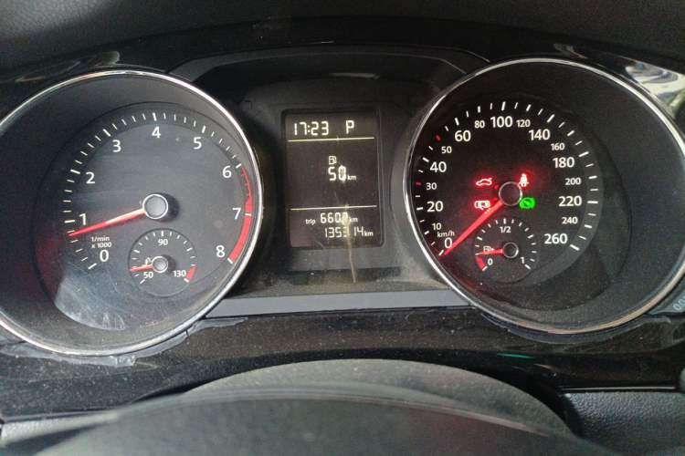 Used Volkswagen Sagitar 2017 230TSI Automatic Comfort Version Odometer Close Up