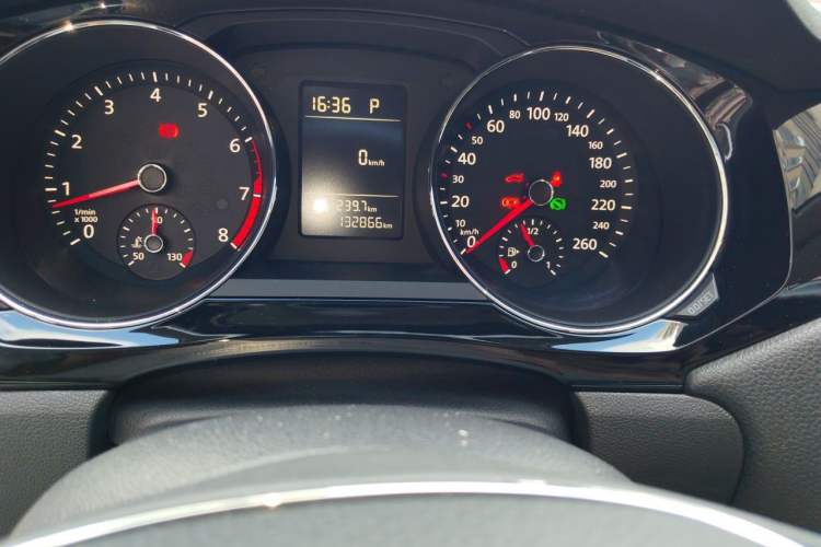 Used Volkswagen Sagitar 2017 230TSI Automatic Comfort Version Odometer Close Up