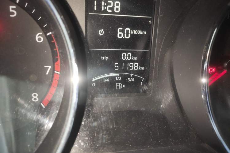 Used Volkswagen Sagitar 2017 1.6L Manual Comfort Model Odometer Close Up