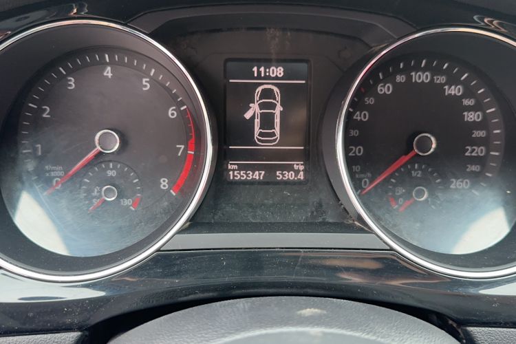 Used Volkswagen Sagitar 2017 180TSI Automatic Luxury Edition Odometer Close Up