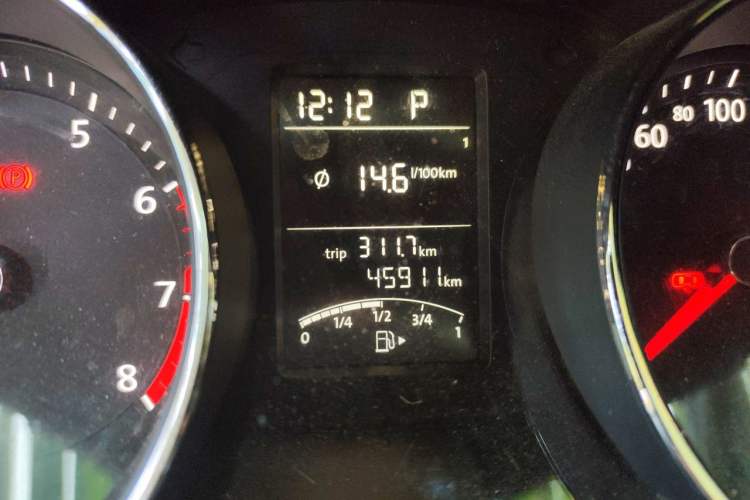 Used Volkswagen Sagitar 2017 1.6L Automatic Comfort Model Odometer Close Up