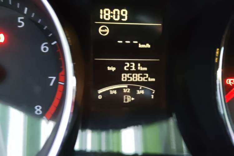 Used Volkswagen Sagitar 2017 1.6L Manual Comfort Model Odometer Close Up