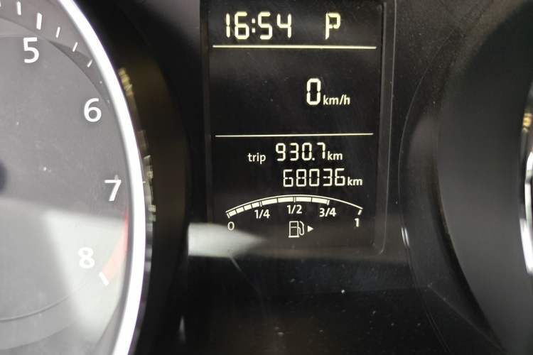 Used Volkswagen Sagitar 2017 1.6L Automatic Comfort Model Odometer Close Up