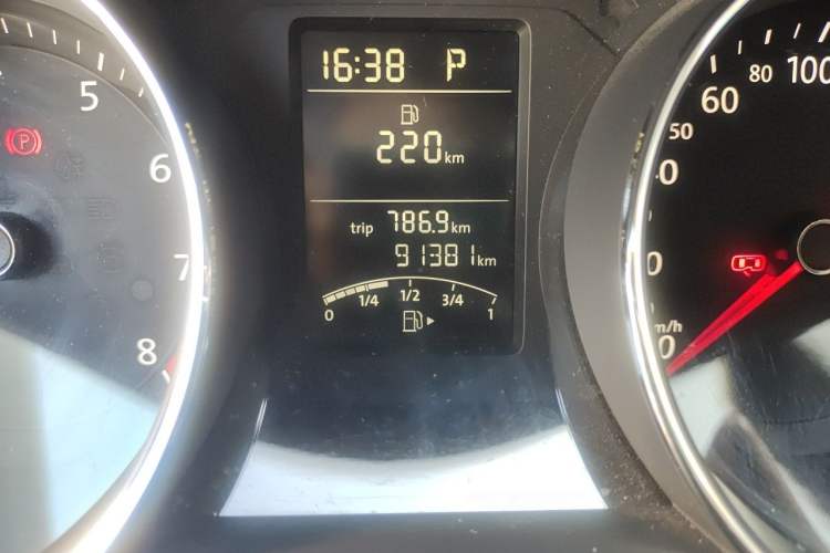 Used Volkswagen Sagitar 2017 1.6L Automatic Comfort Model Odometer Close Up