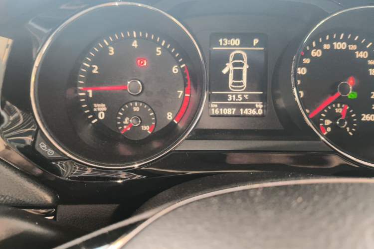 Used Volkswagen Sagitar 2017 180TSI Automatic Leading Model Odometer Close Up