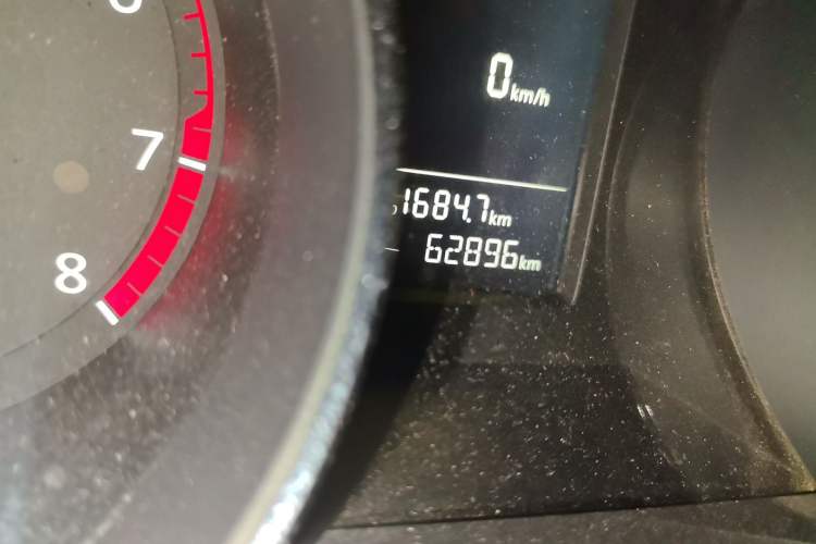 Used Volkswagen Sagitar 2017 230TSI Automatic Comfort Version Odometer Close Up