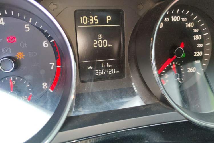 Used Volkswagen Sagitar 2017 230TSI Automatic Comfort Version Odometer Close Up