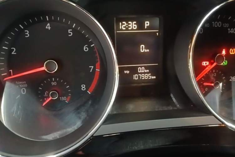 Used Volkswagen Sagitar 2017 230TSI Automatic Comfort Version Odometer Close Up