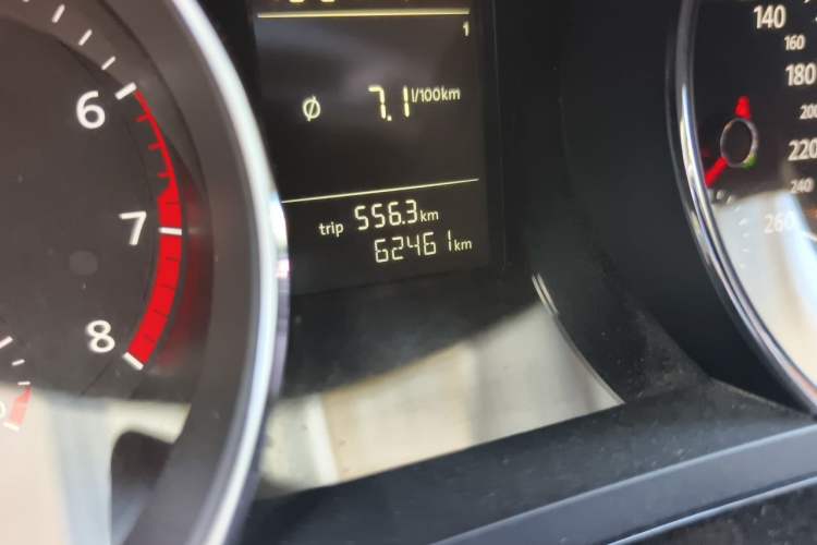 Used Volkswagen Sagitar 2017 230TSI Automatic Comfort Version Odometer Close Up