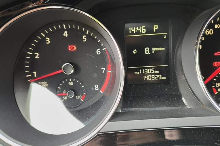 Used Volkswagen Sagitar 2017 230TSI Automatic Comfort Version Odometer Close Up