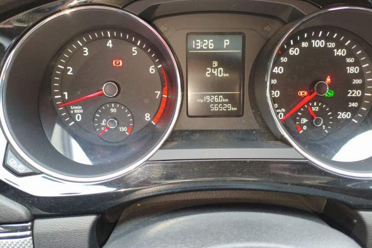 Used Volkswagen Sagitar 2017 230TSI Automatic Comfort Version Odometer Close Up