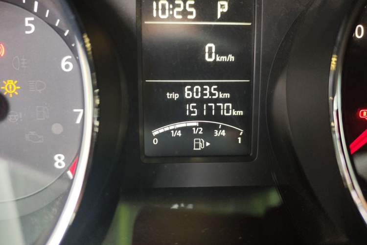 Used Volkswagen Sagitar 2017 1.6L Automatic Comfort Model Odometer Close Up