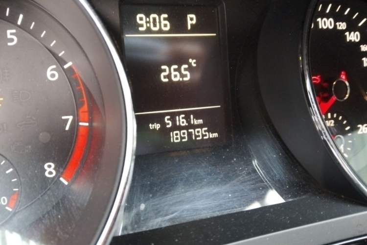 Used Volkswagen Sagitar 2017 230TSI Automatic Comfort Version Odometer Close Up