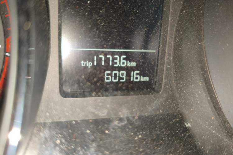 Used Volkswagen Sagitar 2017 230TSI Automatic Comfort Version Odometer Close Up