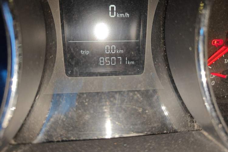 Used Volkswagen Sagitar 2017 230TSI Automatic Comfort Version Odometer Close Up