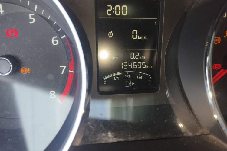 Used Volkswagen Sagitar 2017 1.6L Manual Comfort Model Odometer Close Up