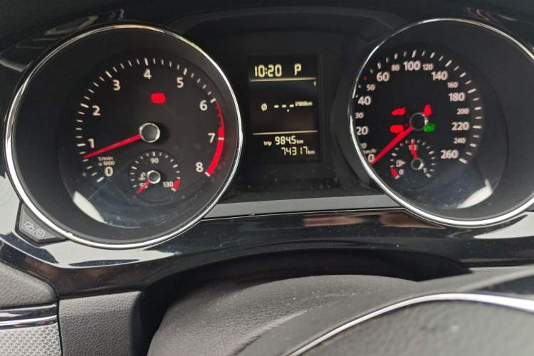 Used Volkswagen Sagitar 2017 230TSI Automatic Comfort Version Odometer Close Up