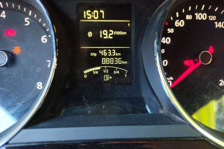 Used Volkswagen Sagitar 2017 1.6L Manual Comfort Model Odometer Close Up