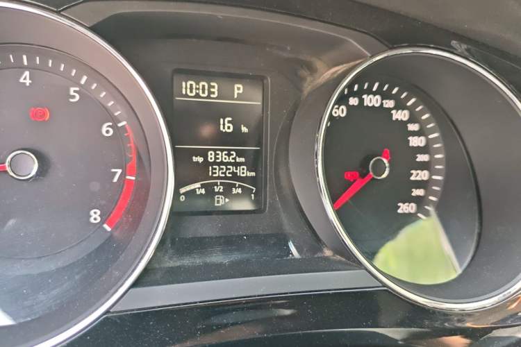 Used Volkswagen Sagitar 2017 1.6L Automatic Comfort Model Odometer Close Up