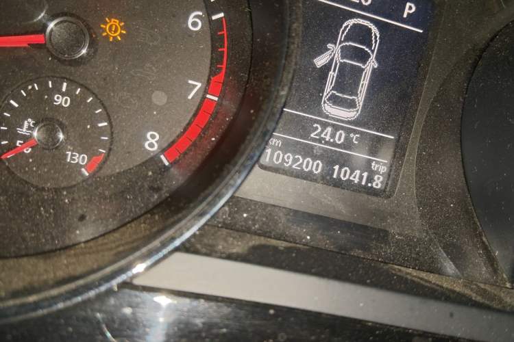 Used Volkswagen Sagitar 2017 180TSI Automatic Leading Model Odometer Close Up