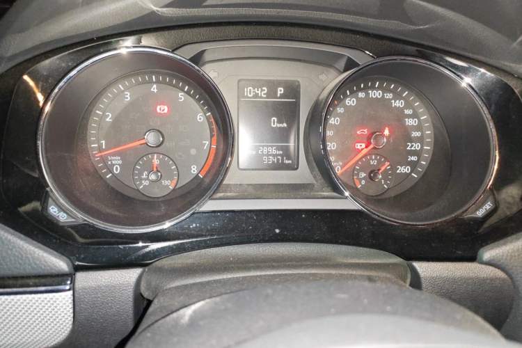 Used Volkswagen Sagitar 2017 230TSI Automatic Comfort Version Odometer Close Up