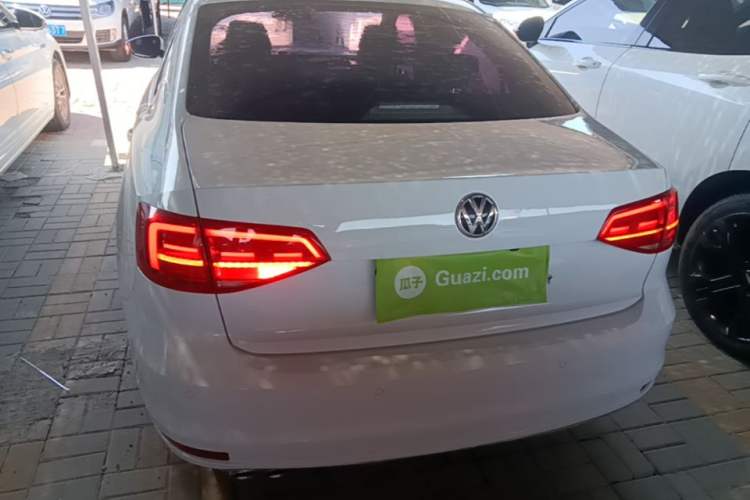 Used Volkswagen Sagitar 2017 230TSI Automatic Comfort Version Rear