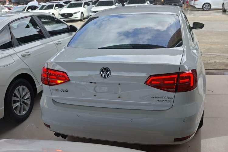 Used Volkswagen Sagitar 2017 230TSI Automatic Comfort Version Rear