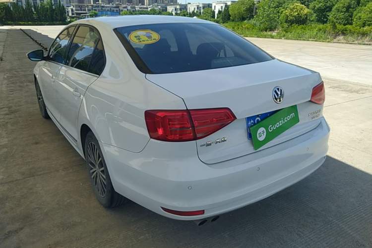 Used Volkswagen Sagitar 2017 230TSI Automatic Luxury Edition Rear Left 45 Deg