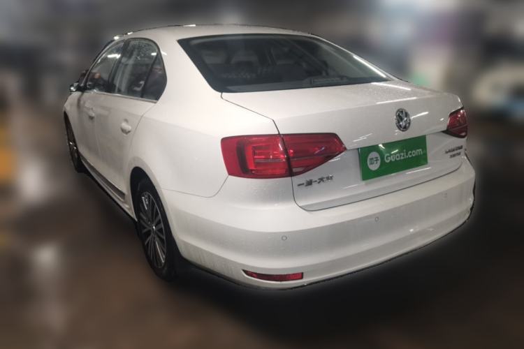Used Volkswagen Sagitar 2017 230TSI Automatic Luxury Edition Rear Left 45 Deg